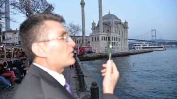 GARİP DÜNYA HALİ