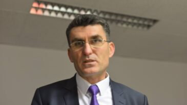MÜRŞİDE ZENGİN ABLA MODELİ